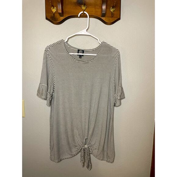 Bobeau Green Striped Tie Front Women's T-Shirt Size L - Picture 2 of 7